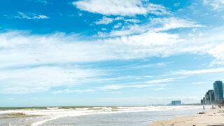 【2026年最新】ダナン3月の過ごし方|気候・気温・服装まとめ / 暑い?海・プールは泳げる?